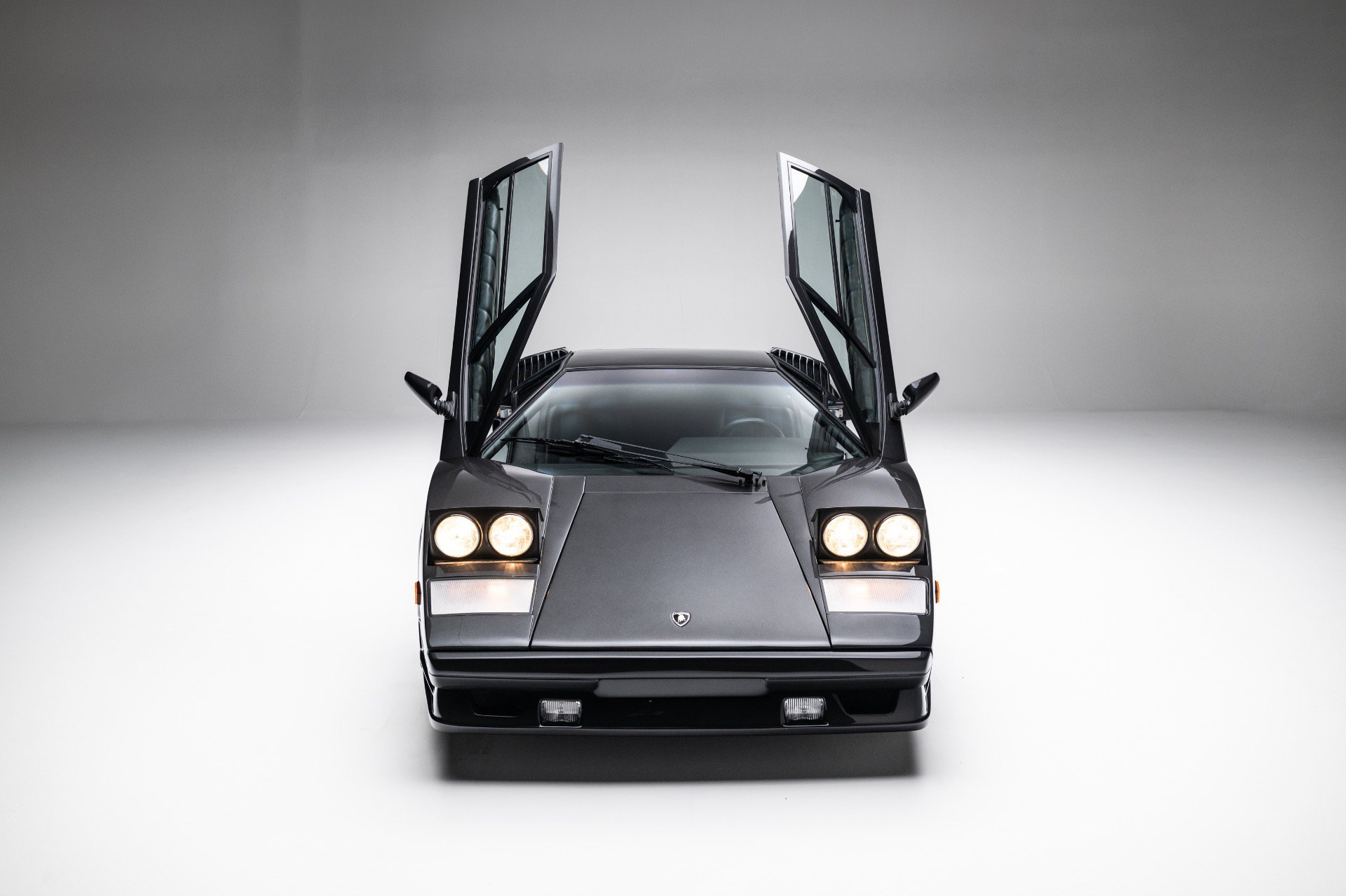 Used 1989 Lamborghini Countach Coupe RWD image 13