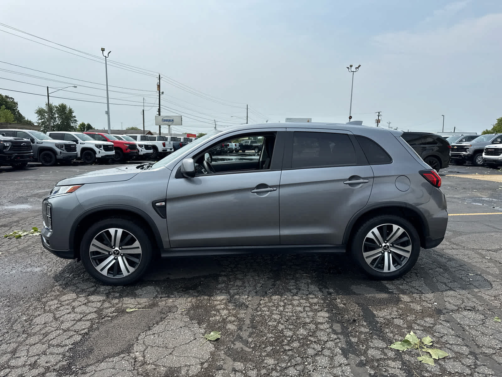 Used 2024 Mitsubishi Outlander Sport ES AWD/4WD image 2