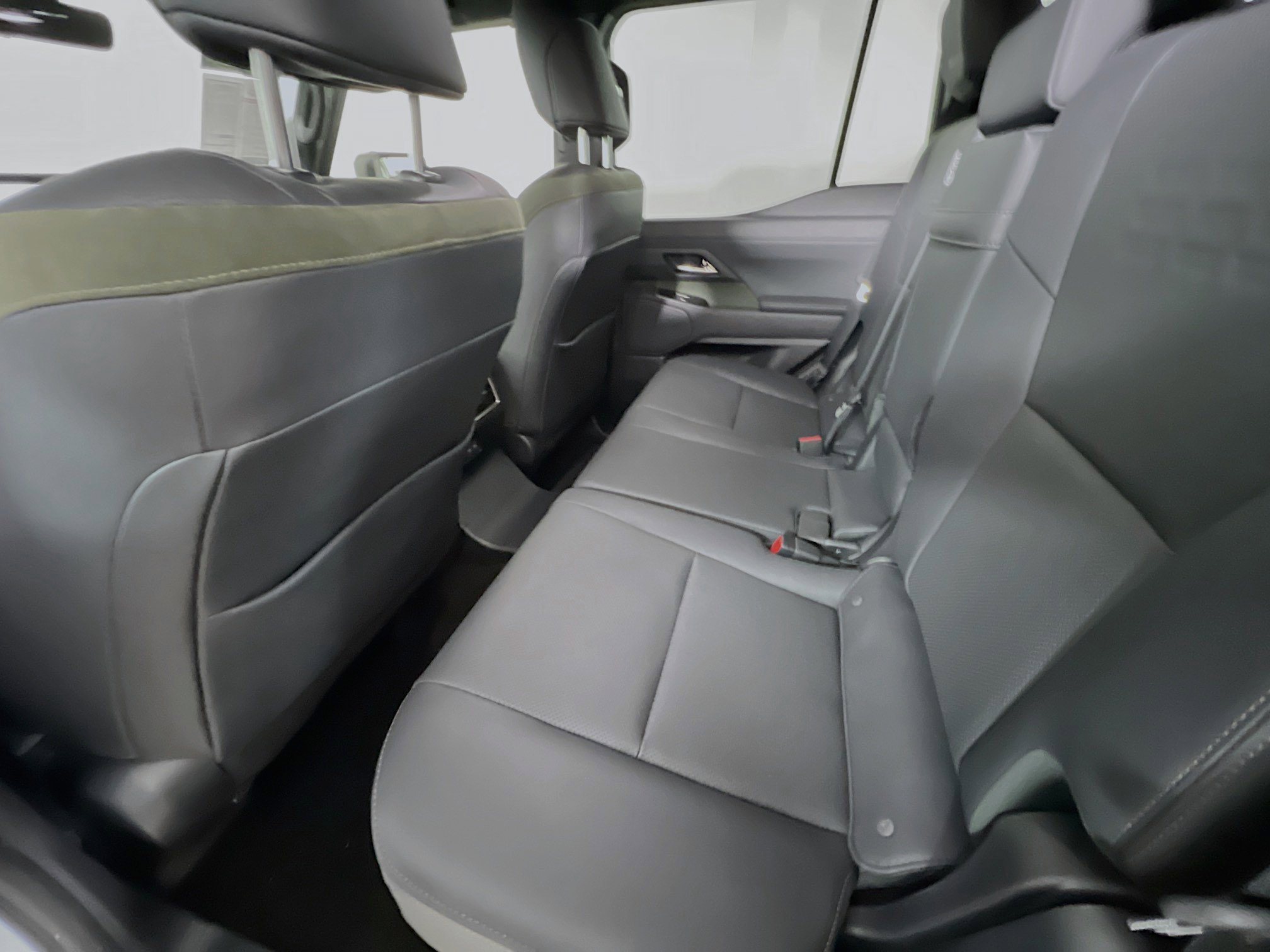 Used 2025 Lexus GX 550 image 29