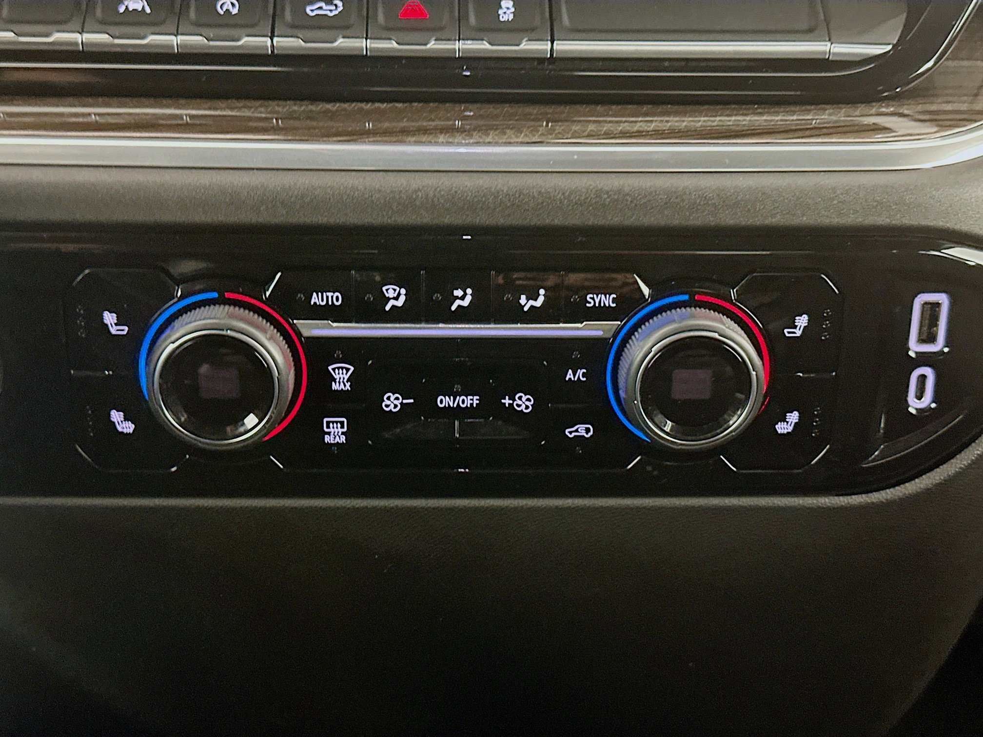 Used 2022 Chevrolet Silverado 1500 LT image 23