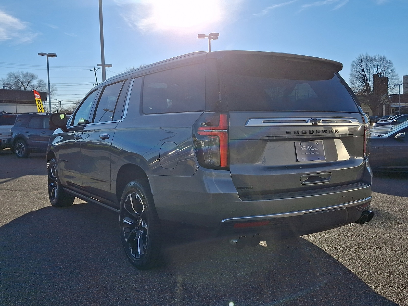 Used 2021 Chevrolet Suburban High Country image 8