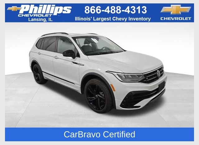 Used 2024 Volkswagen Tiguan SE R-Line AWD/4WD image 1