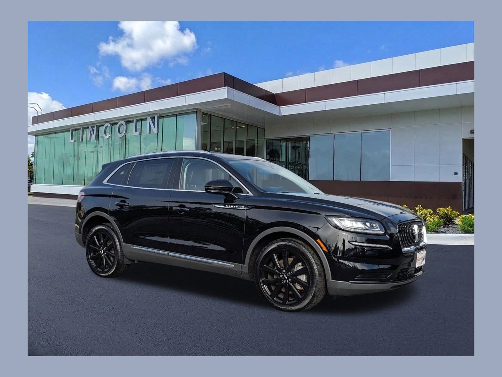 Certified 2023 Lincoln Nautilus Reserve w/ Monochromatic Package