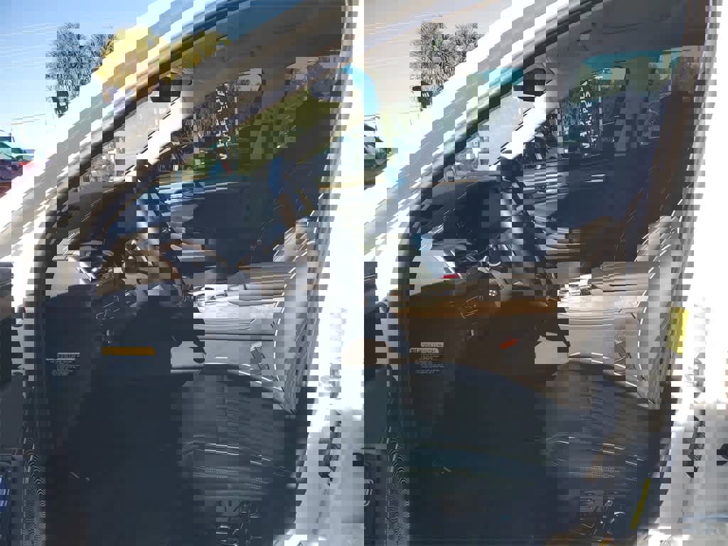 Used 2021 Genesis G90 3.3T Premium image 22