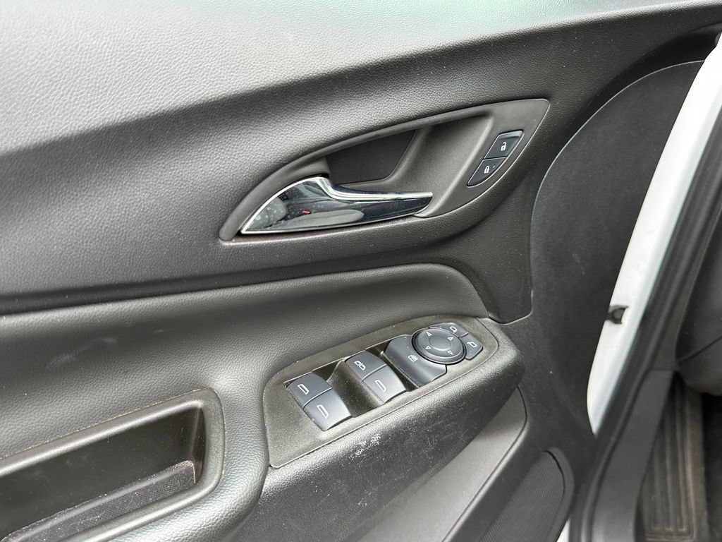 Used 2024 Chevrolet Equinox LT FWD image 25