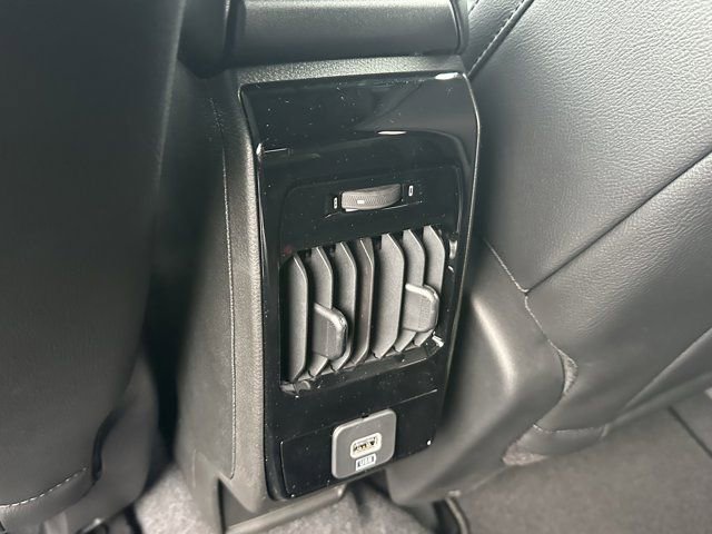 New 2026 Jeep Compass Latitude image 23