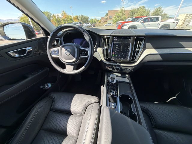 Used 2022 Volvo XC60 B6 Inscription w/ Protection Package Premier AWD/4WD image 18