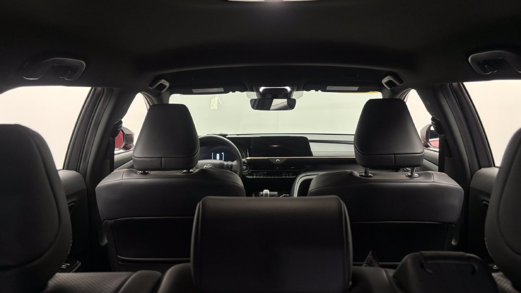 Certified 2025 Toyota Crown Signia AWD/4WD image 39