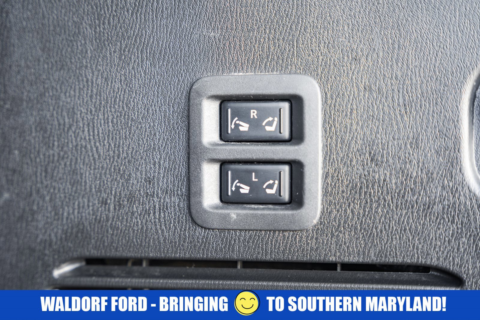 Used 2021 Nissan Armada Platinum w/ Captain's Chairs Package image 10