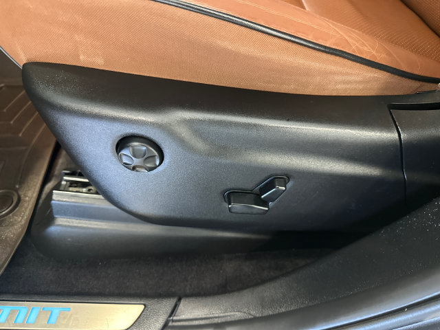 Used 2019 Jeep Grand Cherokee Summit AWD/4WD image 25