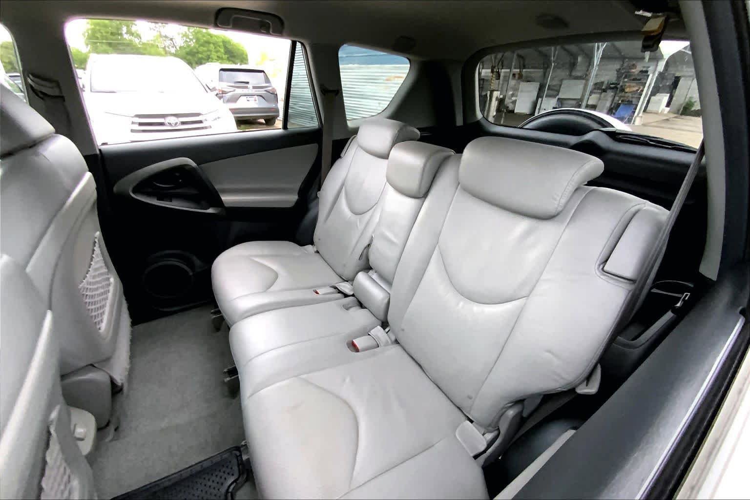Used 2010 Toyota RAV4 Limited AWD/4WD image 20