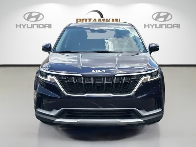 Used 2024 Kia Carnival LX FWD image 2