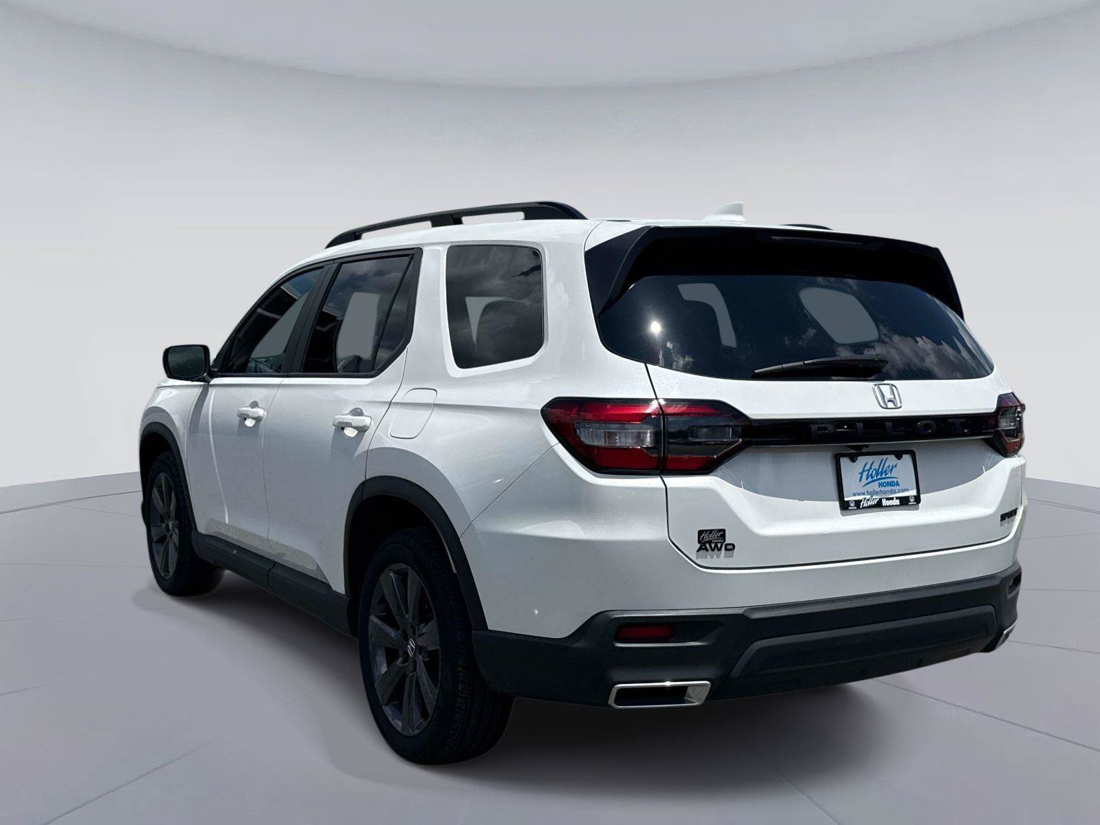 Certified 2025 Honda Pilot Sport image 6