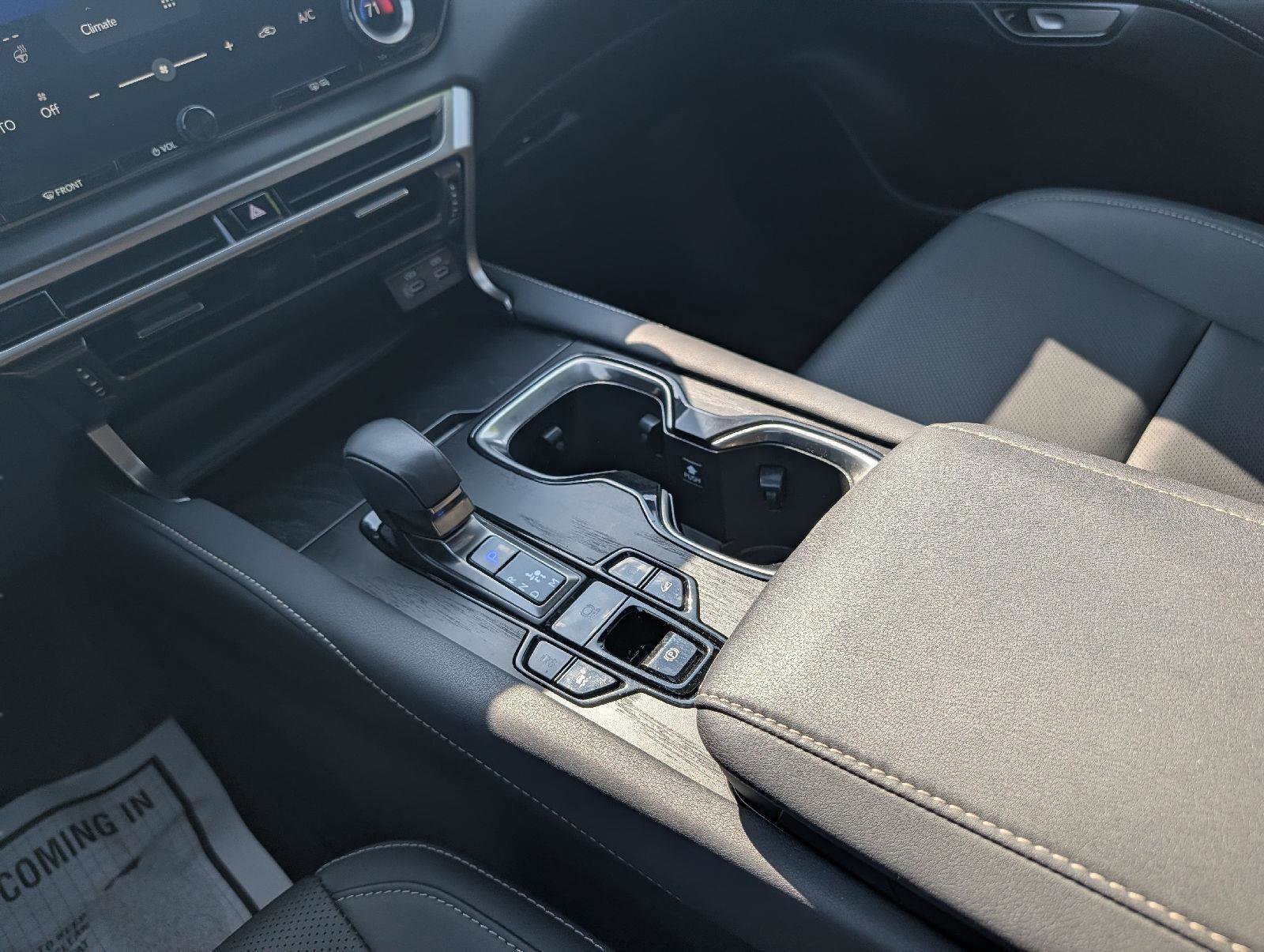 Used 2024 Lexus RX 350 Premium w/ Accessory Package (Z1) AWD/4WD image 16