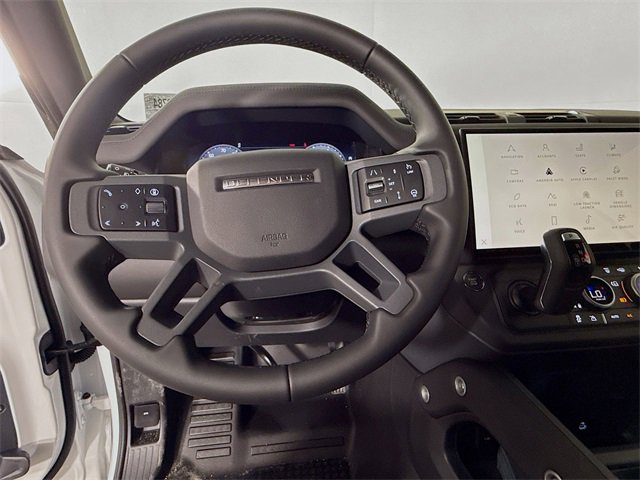 New 2026 Land Rover Defender 130 X-Dynamic SE image 12