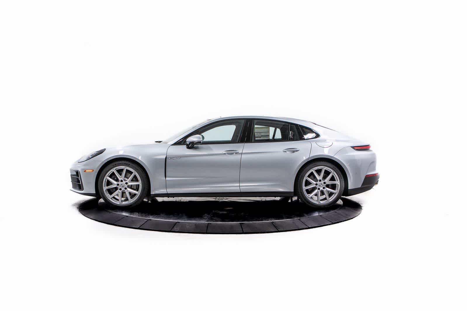 New 2026 Porsche Panamera 4 AWD/4WD image 2