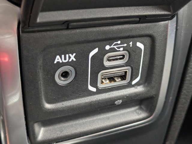 Used 2024 Jeep Gladiator Sport image 18