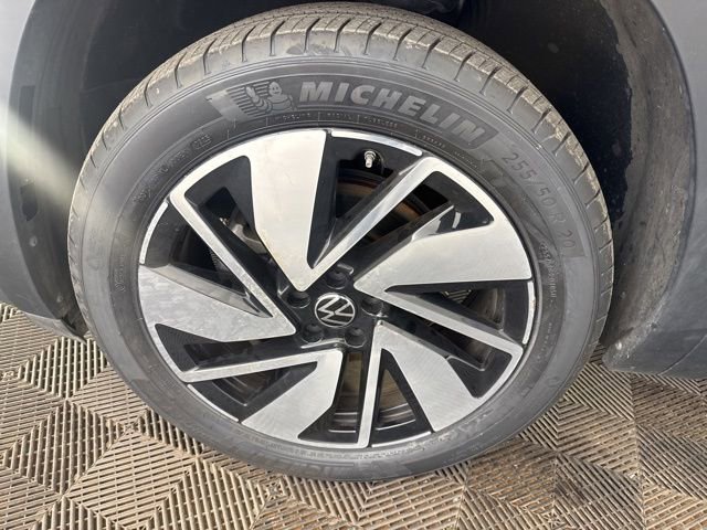 Used 2024 Volkswagen Atlas SE image 36