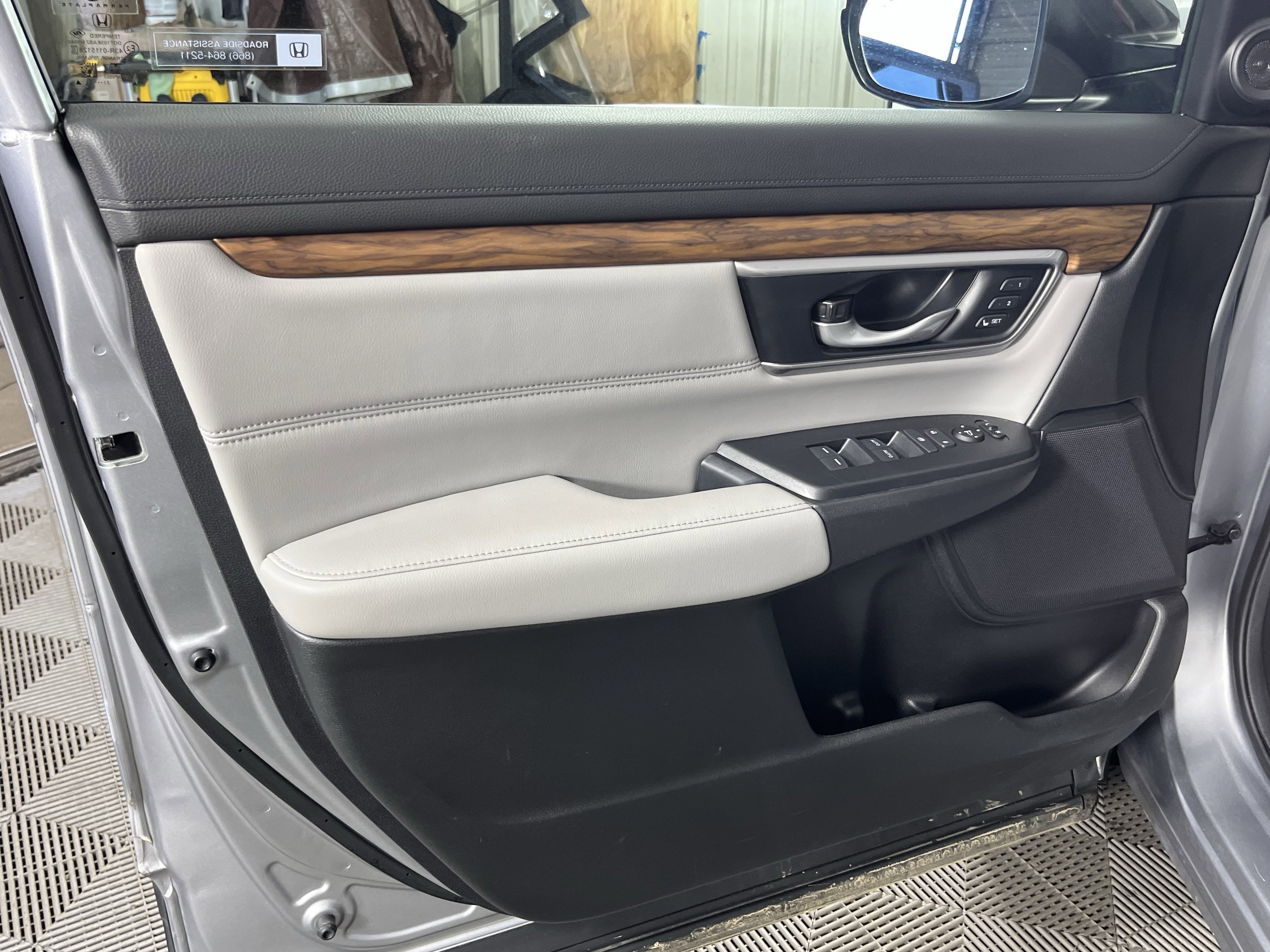 Used 2022 Honda CR-V Touring image 17