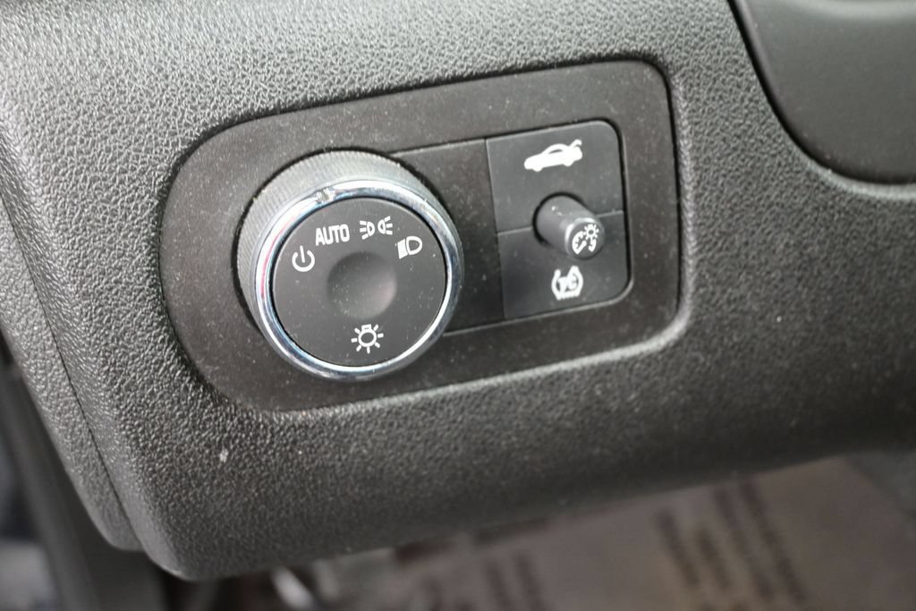 Used 2009 Chevrolet Impala LS FWD image 22