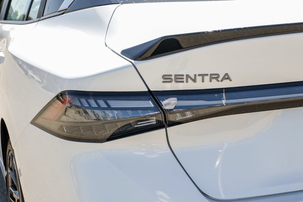 New 2027 Nissan Sentra SR FWD image 12
