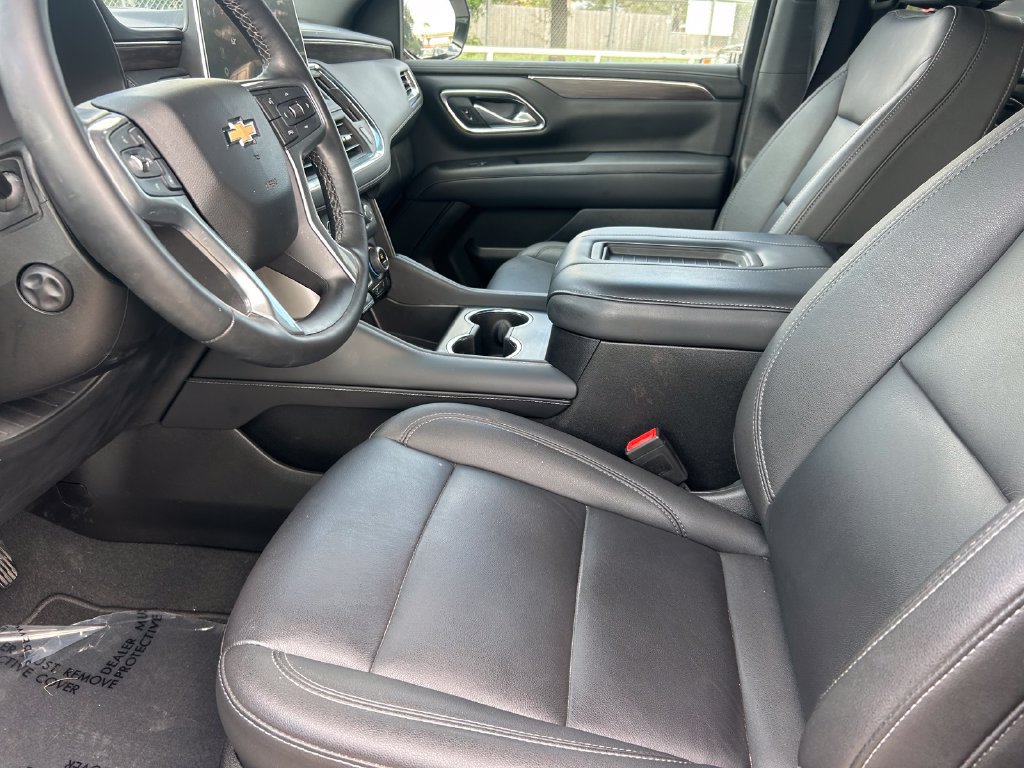 Used 2024 Chevrolet Tahoe LT w/ Luxury Package RWD image 11