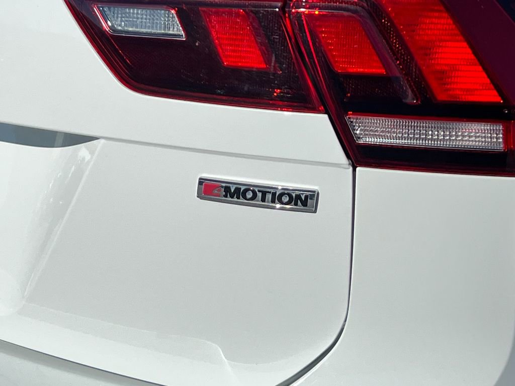 Used 2021 Volkswagen Tiguan SE R-Line image 7