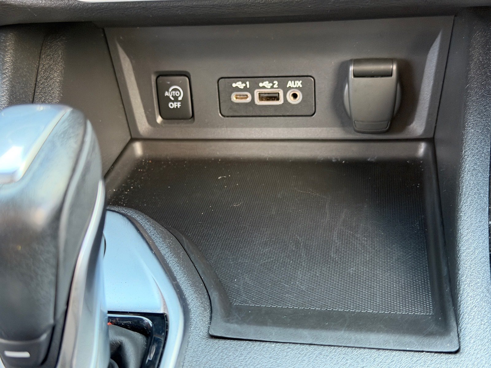 Certified 2024 Nissan Sentra SR FWD image 25
