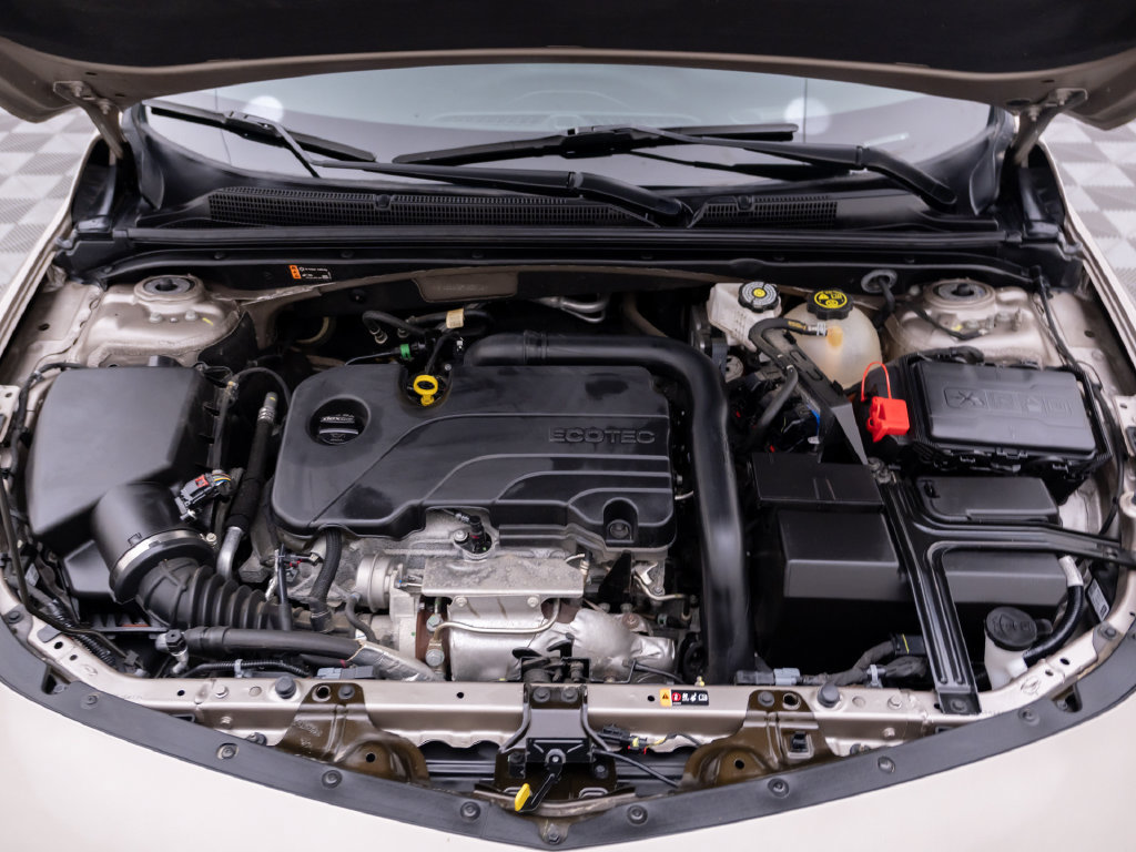 Used 2023 Chevrolet Malibu LS FWD image 34