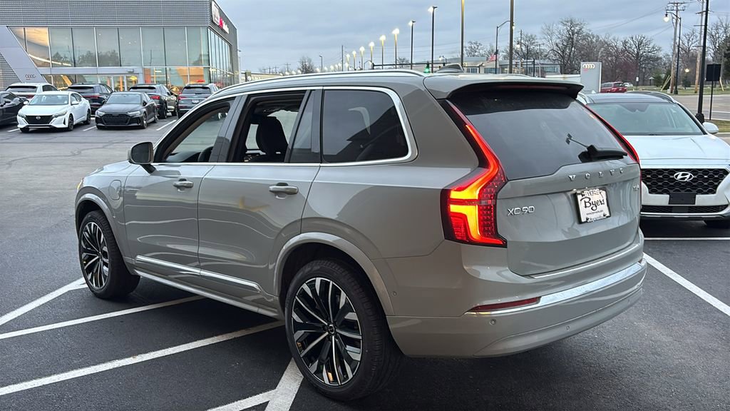 New 2026 Volvo XC90 T8 Plus w/ Protection Package Premier image 4