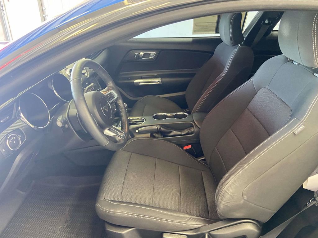 Used 2017 Ford Mustang Coupe image 13