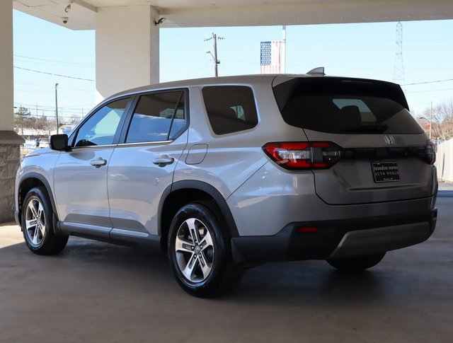 Used 2025 Honda Pilot EX-L image 3