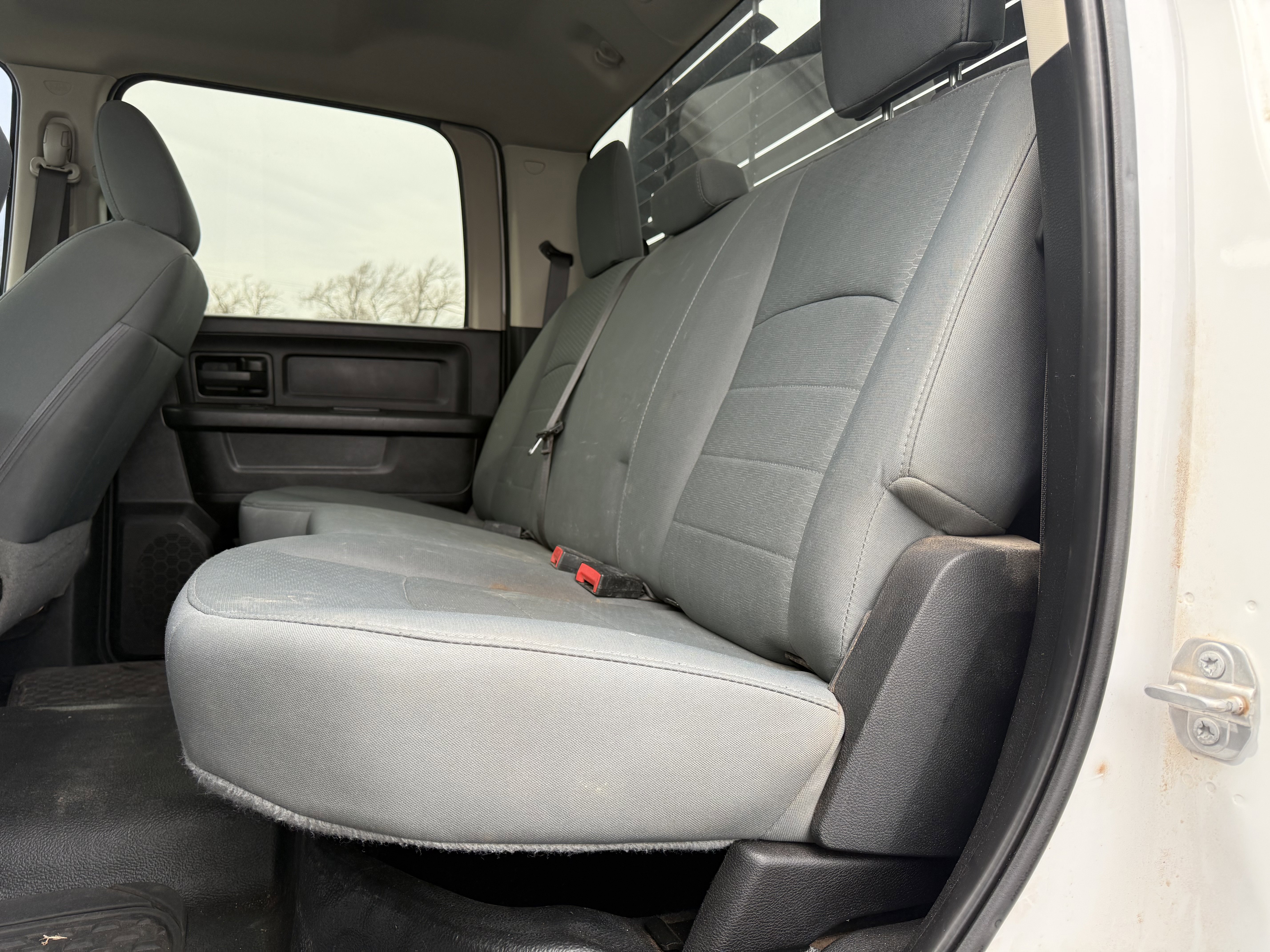 Used 2018 RAM 2500 Tradesman w/ Chrome Appearance Group AWD/4WD image 8