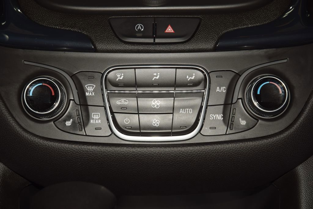 Used 2024 Chevrolet Equinox RS w/ RS Leather Package image 33