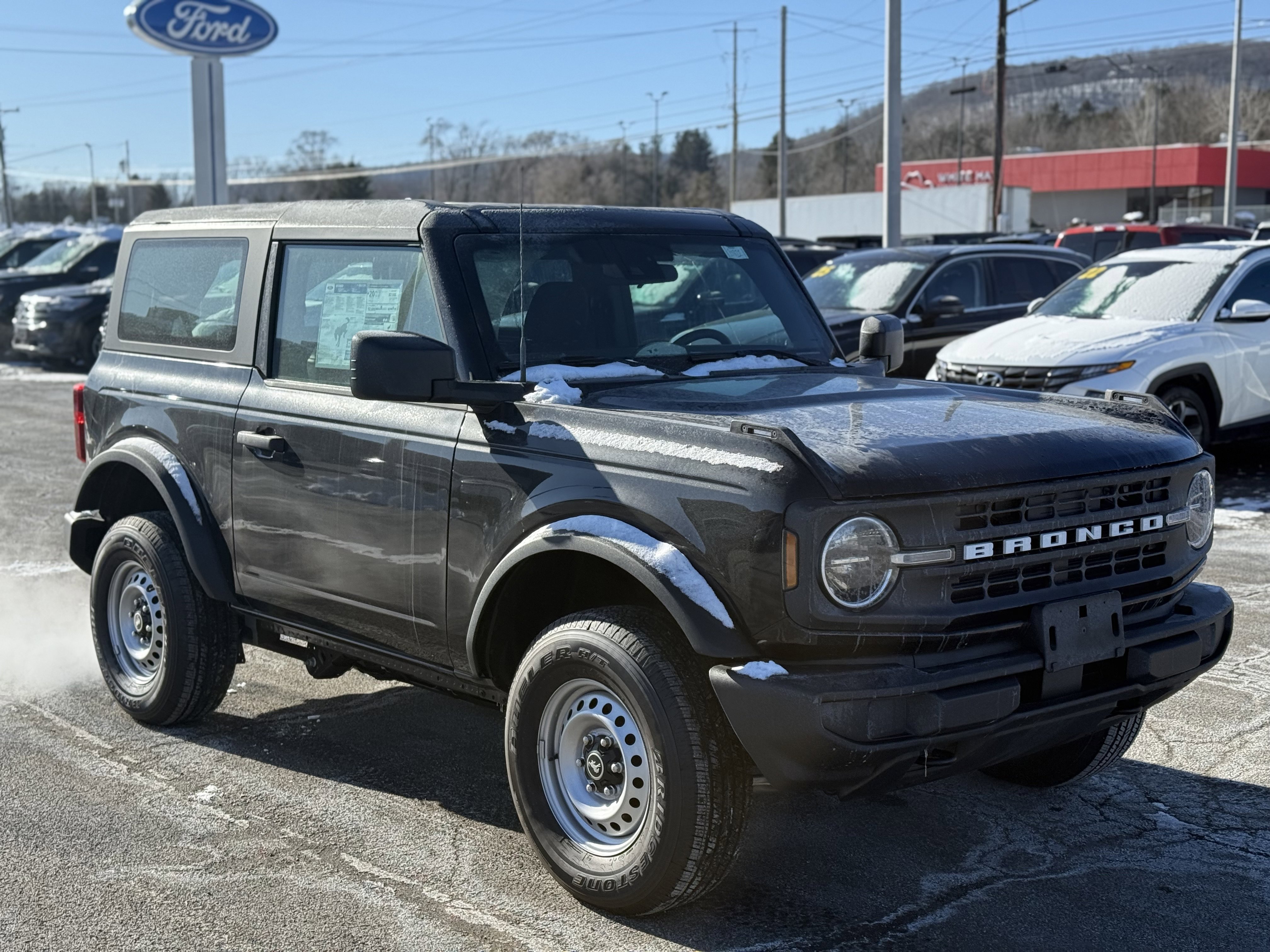 New 2025 Ford Bronco 2-Door AWD/4WD image 1