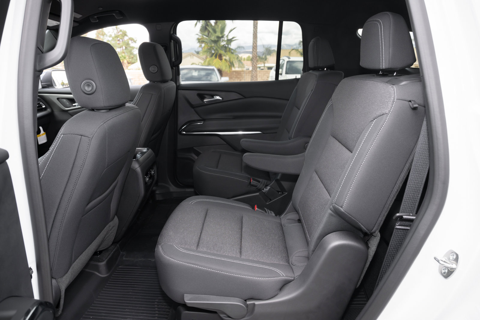 New 2026 Chevrolet Traverse LT w/ Driver Confidence Package image 32