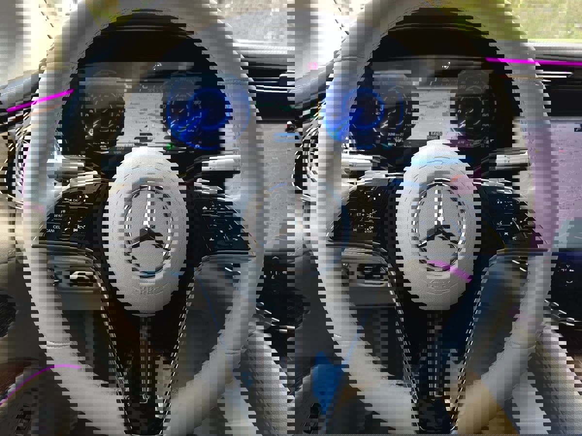 Used 2023 Mercedes-Benz EQS 580 4MATIC Sedan image 30