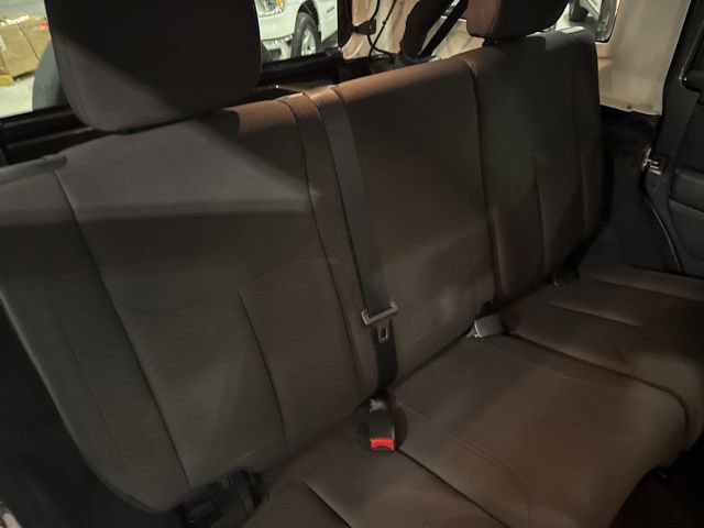 Used 2018 Jeep Wrangler Unlimited Sport S image 23