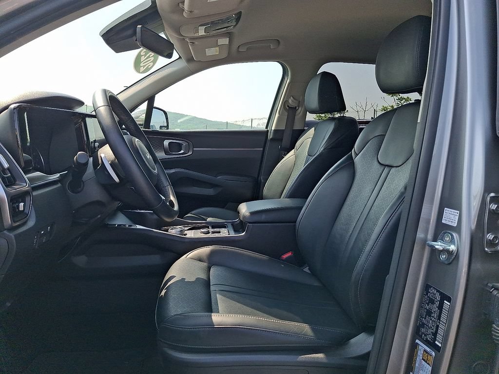 Certified 2023 Kia Sorento EX AWD/4WD image 14