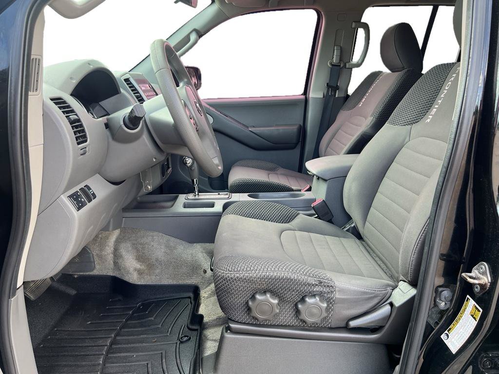 Used 2012 Nissan Frontier SV w/ Sport Appearance Pkg RWD image 6