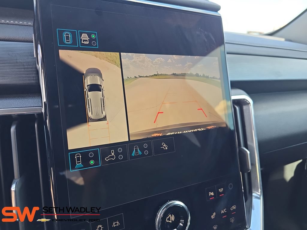 Used 2026 GMC Acadia Elevation w/ Elevation Premium Package FWD image 23
