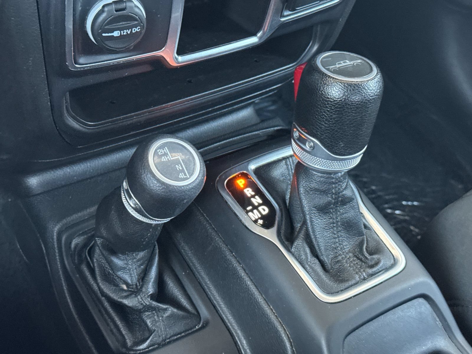Used 2022 Jeep Gladiator Sport AWD/4WD image 24