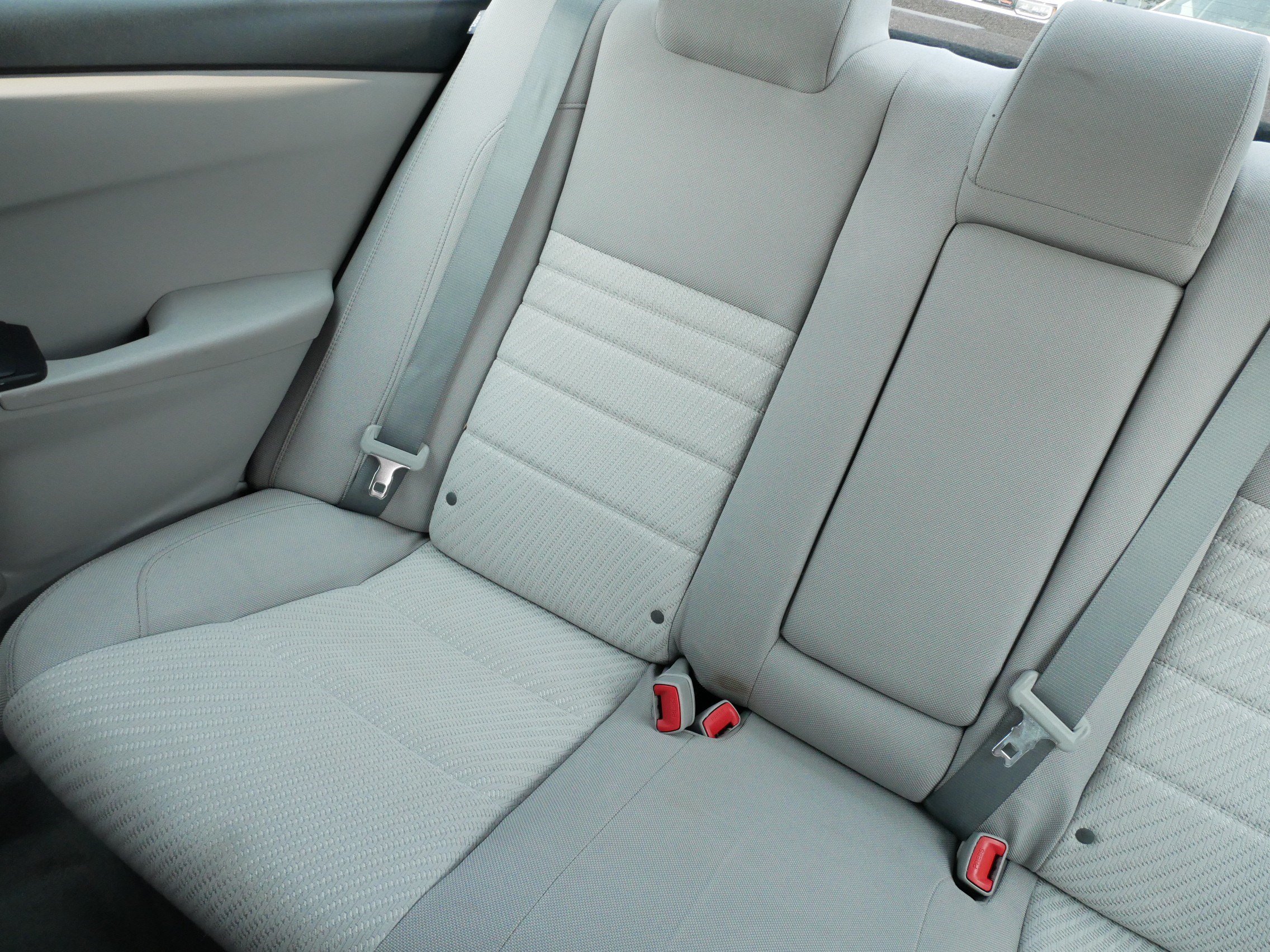 Used 2015 Toyota Camry LE FWD image 12