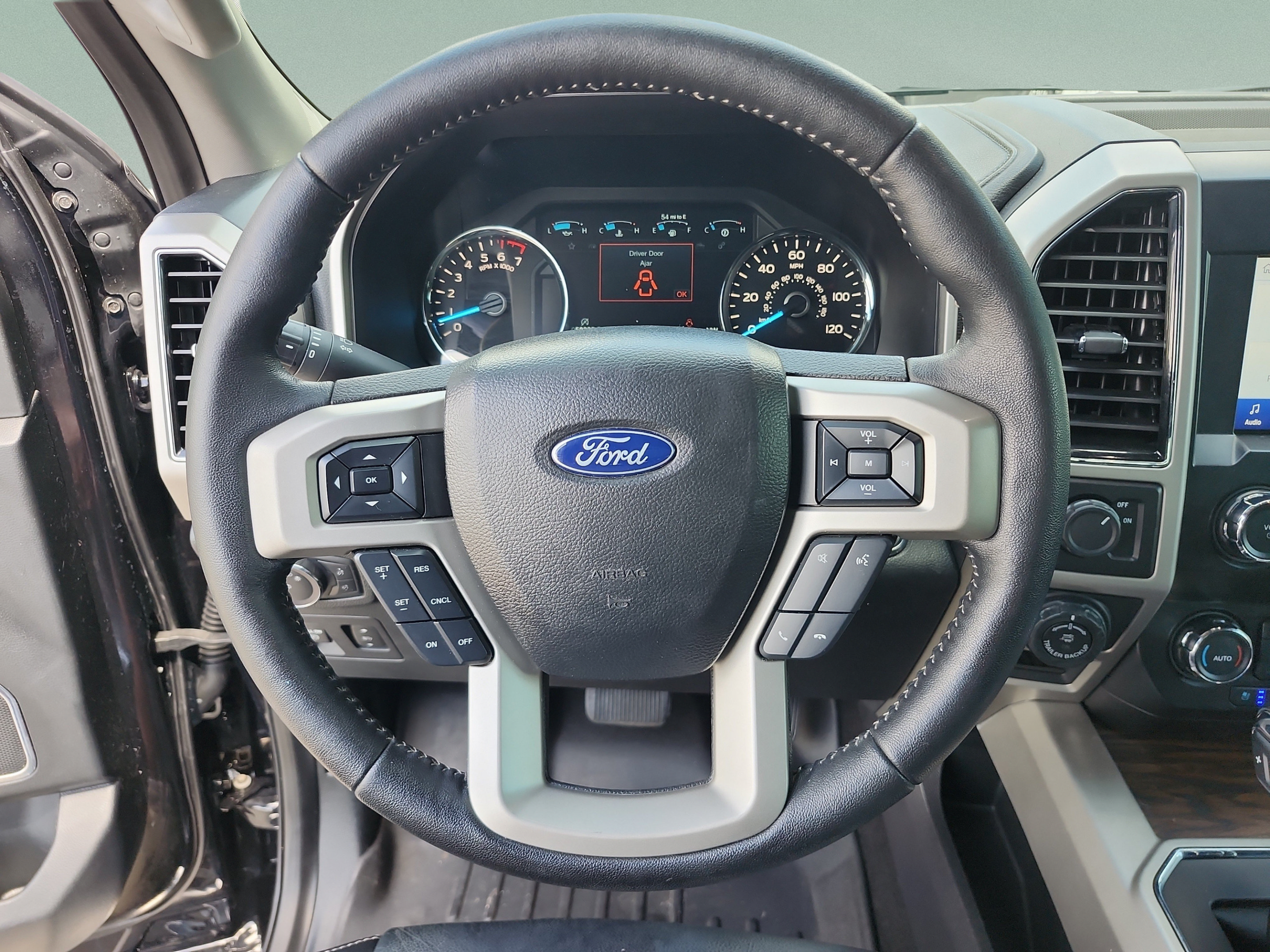 Used 2019 Ford F150 Lariat w/ Trailer Tow Package RWD image 10