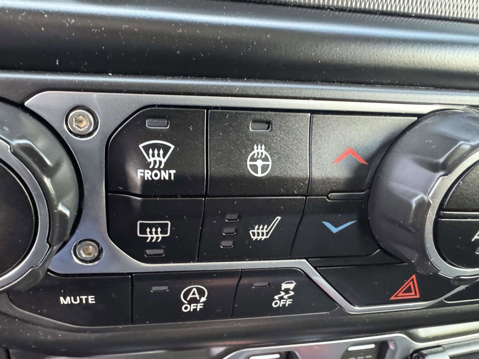 Used 2022 Jeep Gladiator Sport image 37