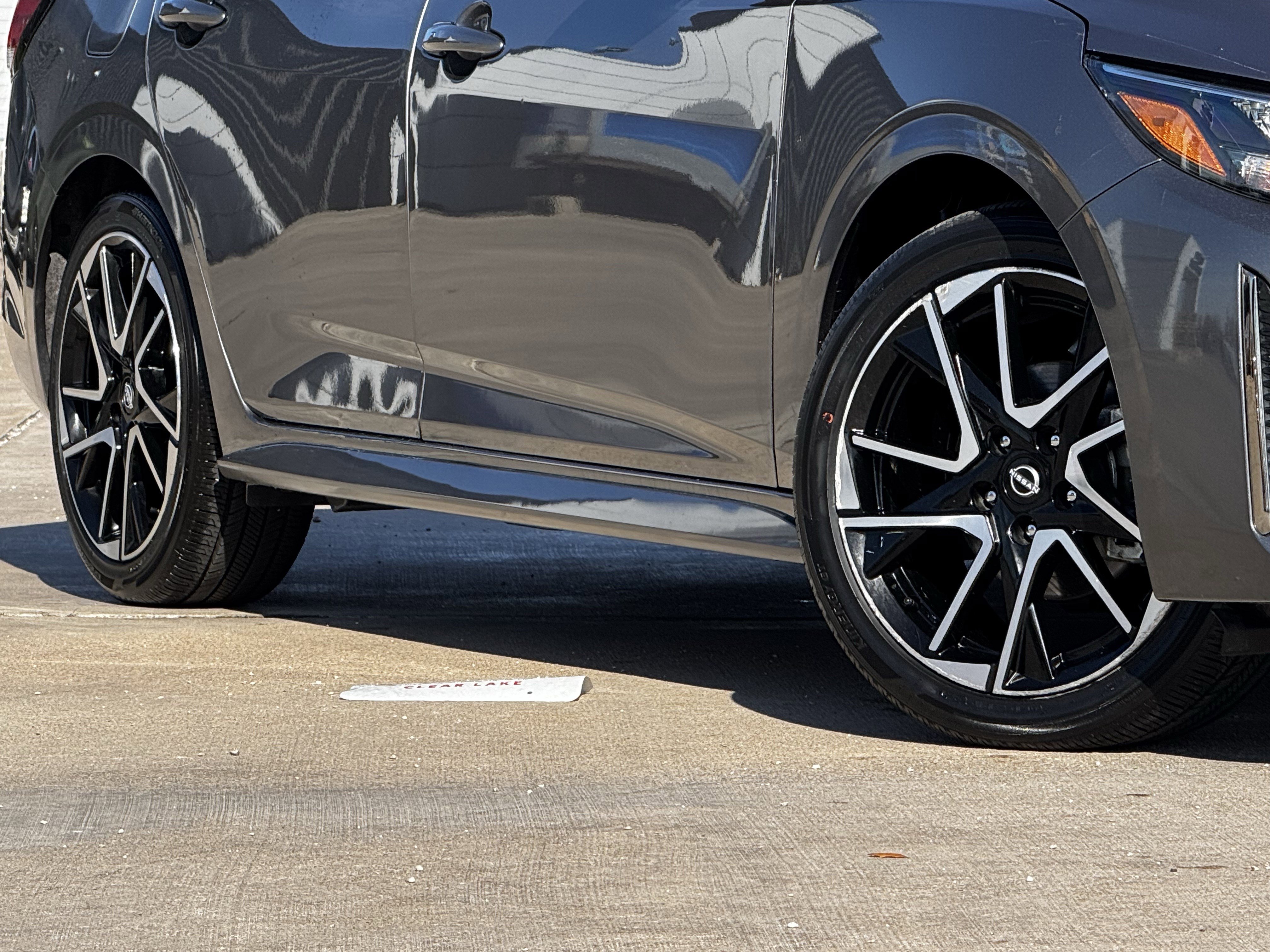 Used 2025 Nissan Sentra SR image 13