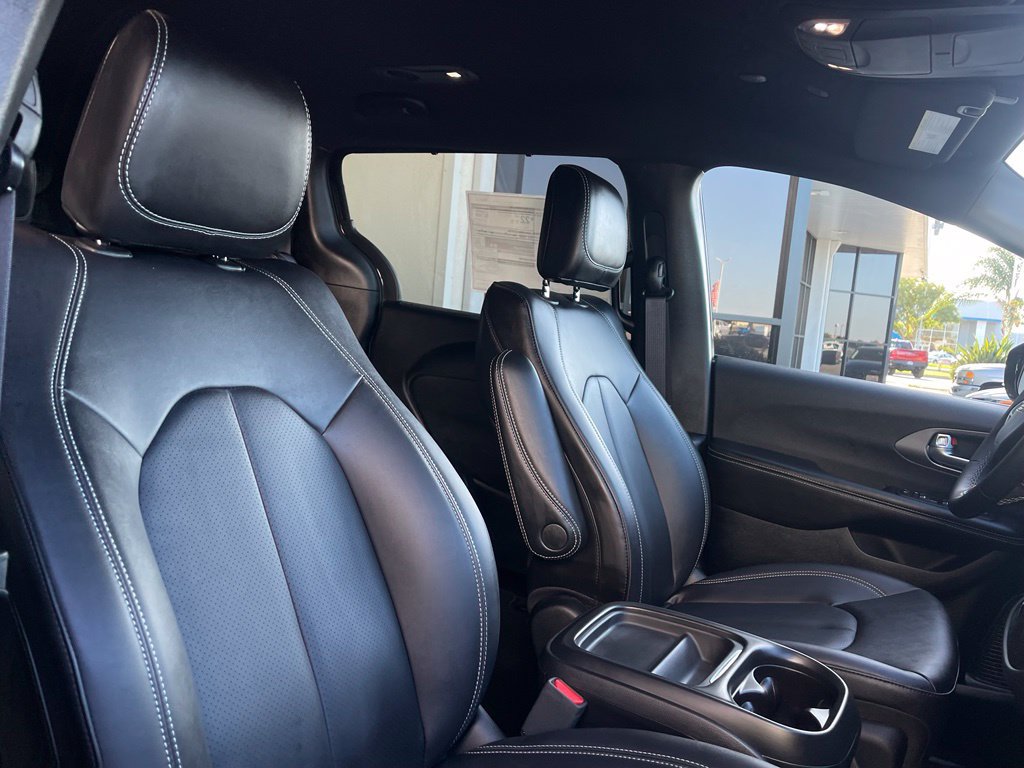 New 2027 Chrysler Pacifica LX FWD image 19