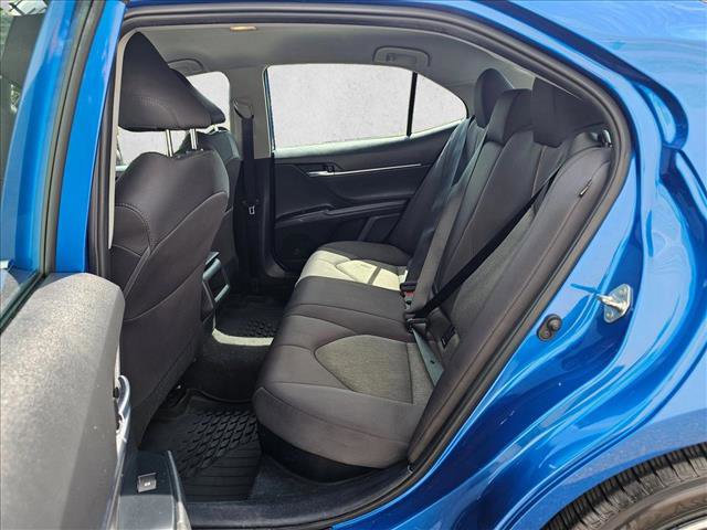 Used 2020 Toyota Camry LE FWD image 15