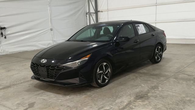 Used 2023 Hyundai Elantra SEL w/ Convenience Package FWD image 8