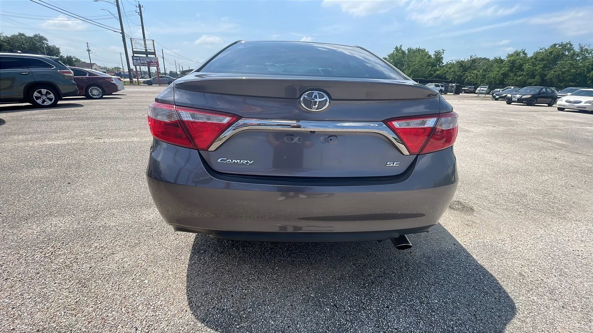 Used 2016 Toyota Camry SE FWD image 4